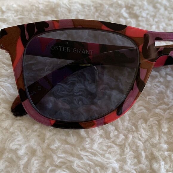 Foster Grant Women's Pink Cateye Sunglasses‎ - Picture 2 of 8